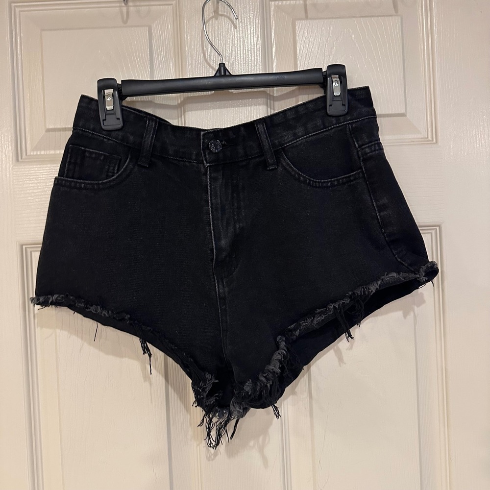 Black High Waisted Denim Shorts Flame Embroidery Frayed Raw Hem Cut Offs